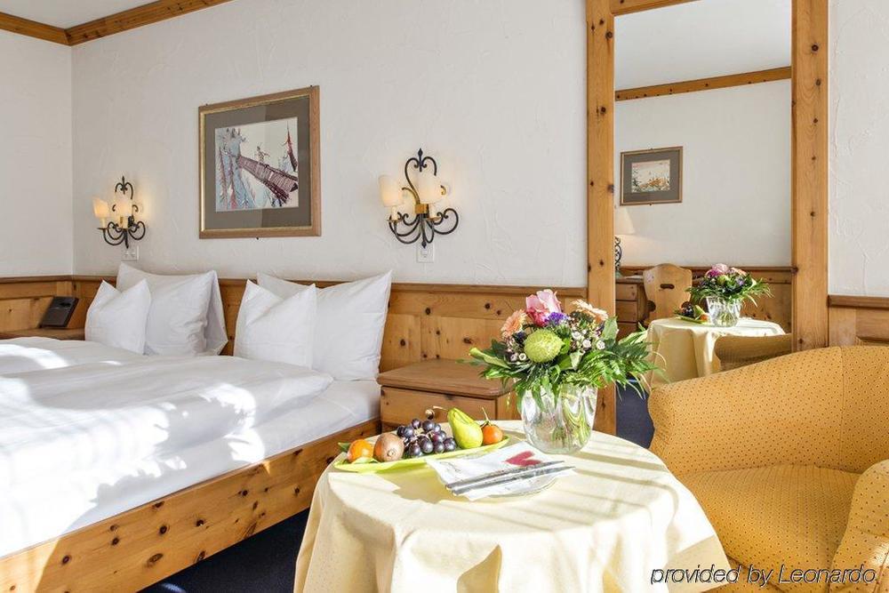 Quadratscha Alpenhotel Samedan Exterior photo